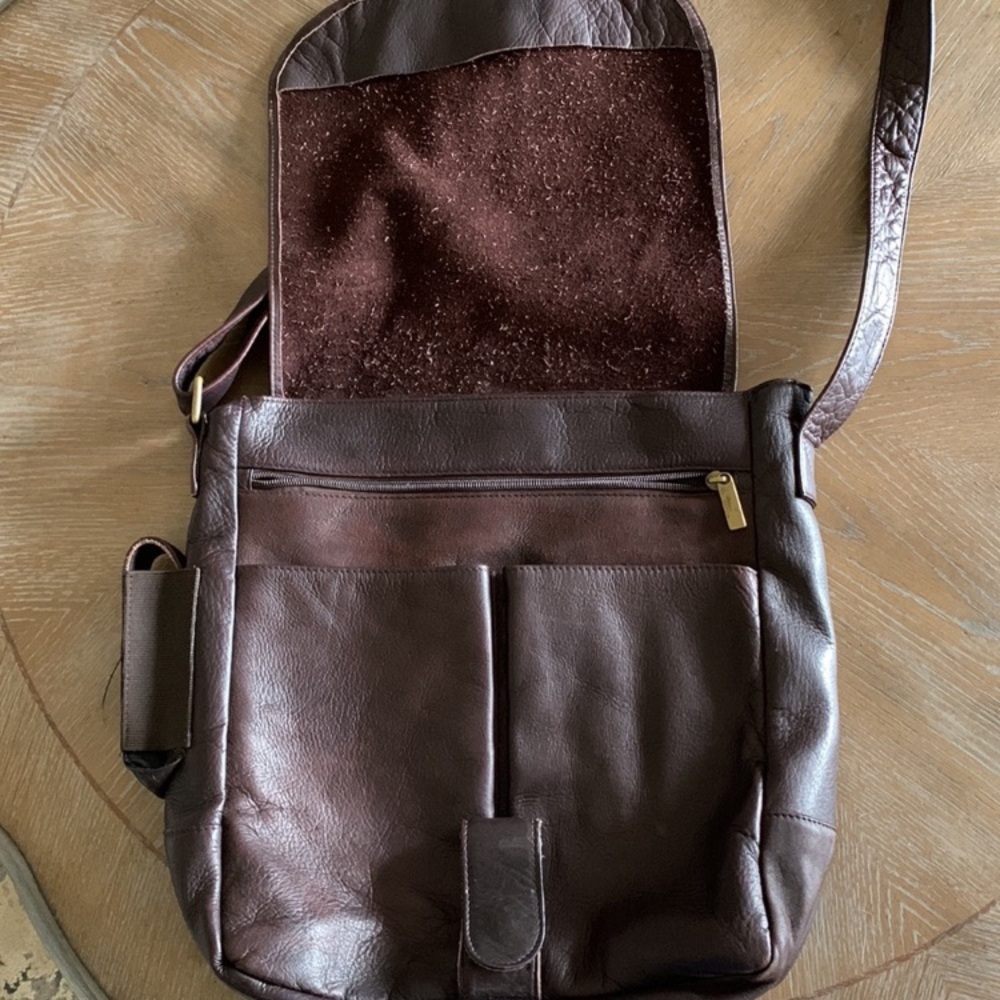 Wilson's Laptop Brown Leather Computer Bag or Messenger Bag - Picture 4 of 12